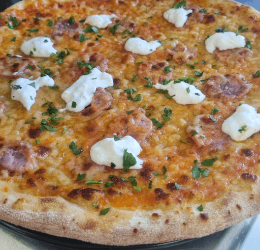 Salsiccia affumicata artigianale,stracciatella, aglio e prezzemolo 
