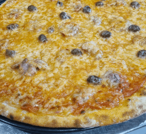 Salsiccia affumicata artigianale,olive taggiasche e pecorino 